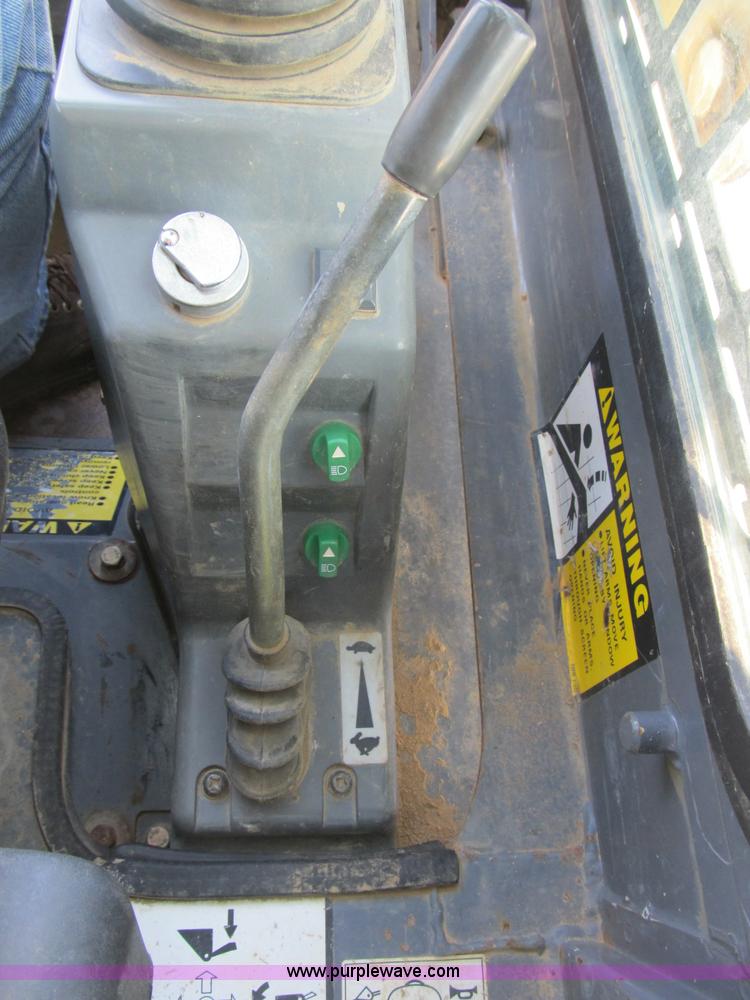 image for item B2865 2006 Takeuchi TL130C track skid steer