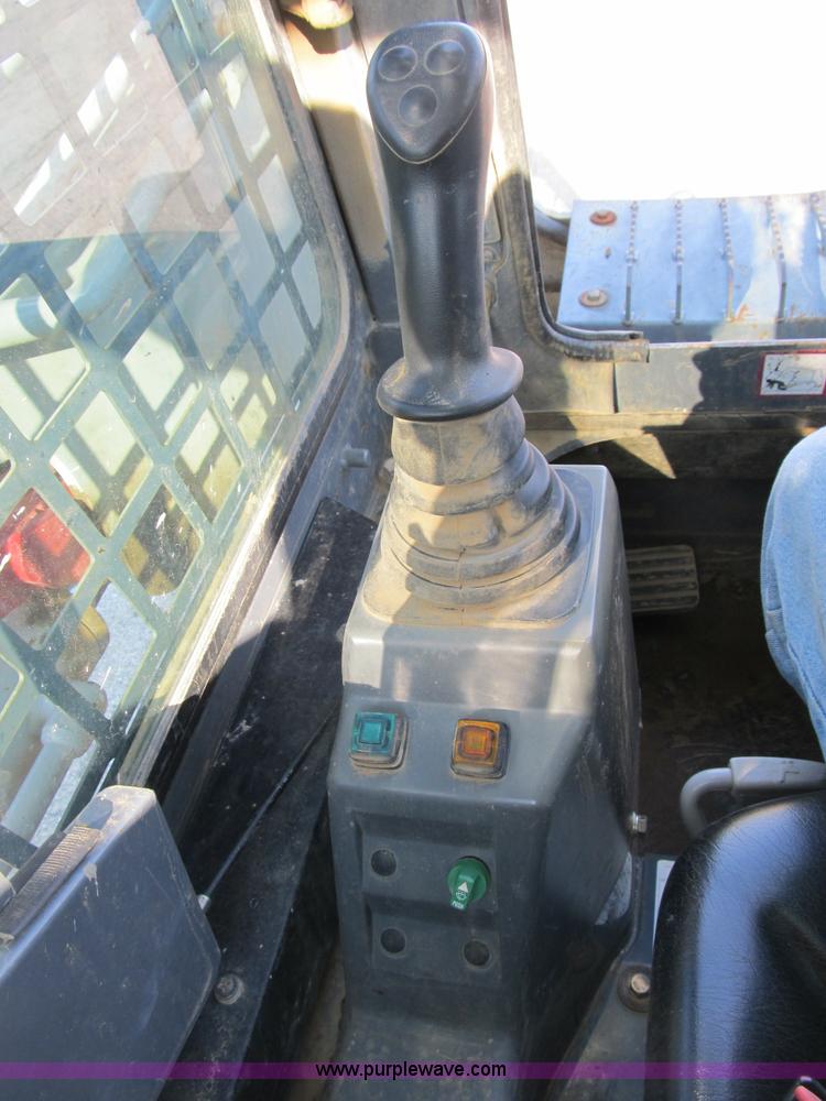 image for item B2865 2006 Takeuchi TL130C track skid steer