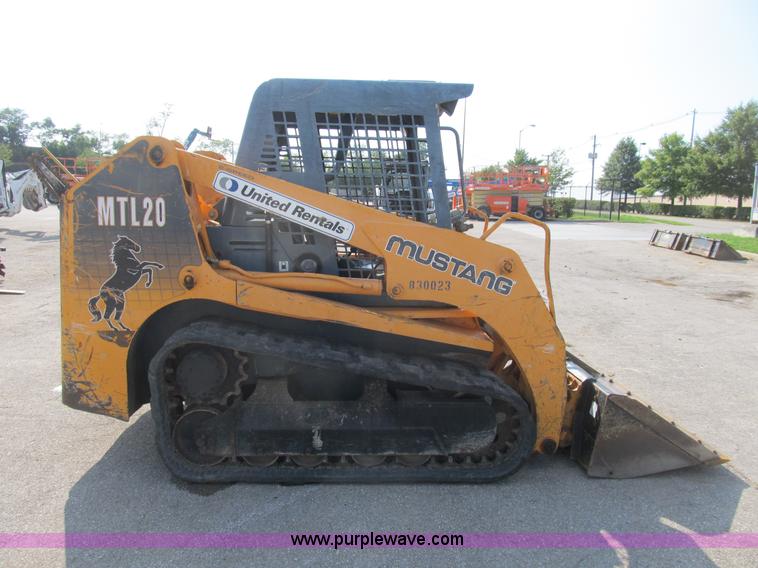 image for item B2866 2006 Mustang MTL20 track skid steer
