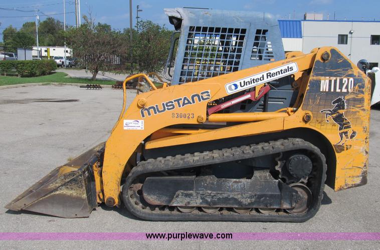 image for item B2866 2006 Mustang MTL20 track skid steer