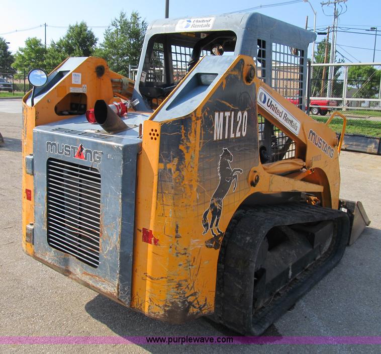 image for item B2866 2006 Mustang MTL20 track skid steer