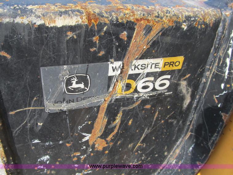 image for item B2866 2006 Mustang MTL20 track skid steer