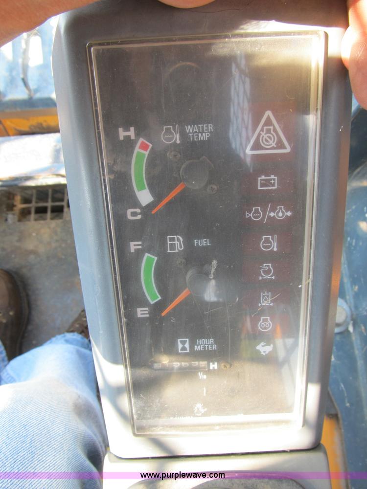 image for item B2866 2006 Mustang MTL20 track skid steer