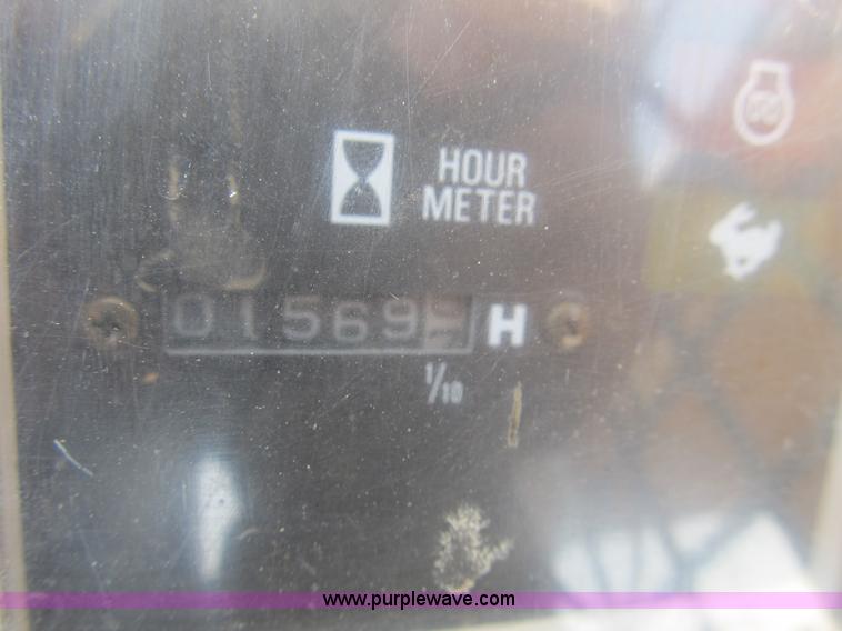 image for item B2866 2006 Mustang MTL20 track skid steer