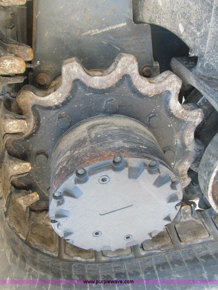 image for item B2866 2006 Mustang MTL20 track skid steer