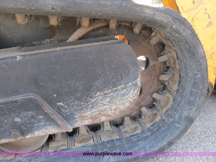 image for item B2866 2006 Mustang MTL20 track skid steer