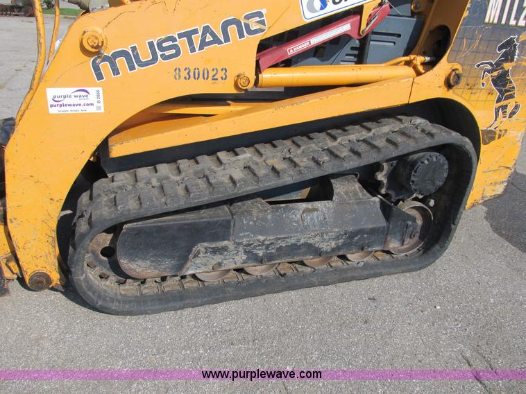 image for item B2866 2006 Mustang MTL20 track skid steer
