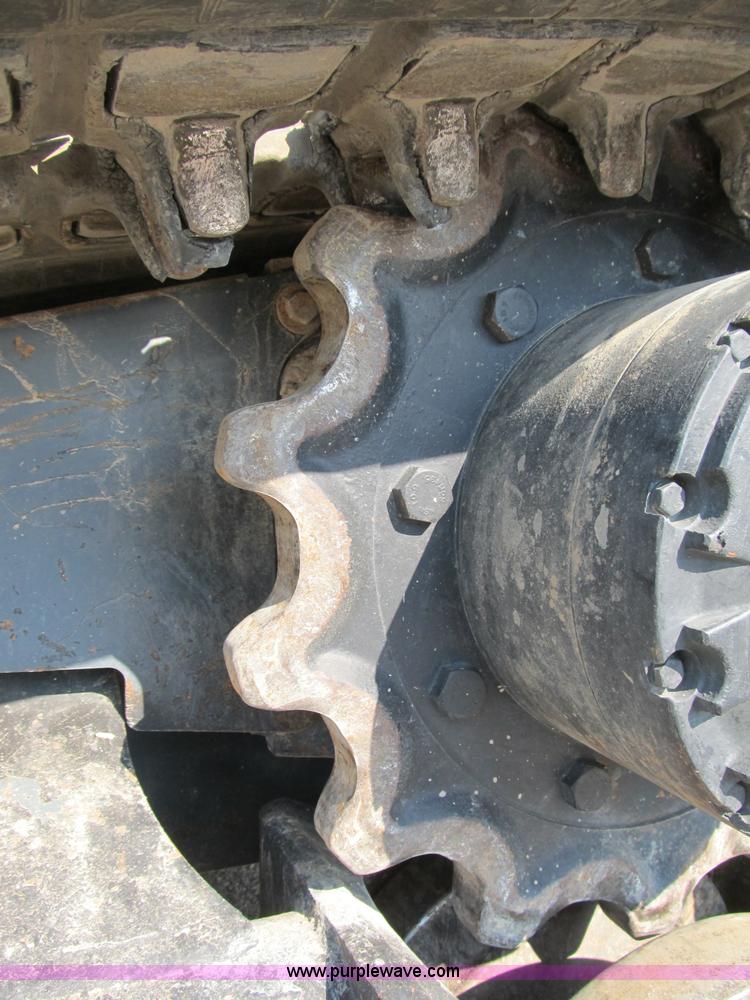 image for item B2866 2006 Mustang MTL20 track skid steer