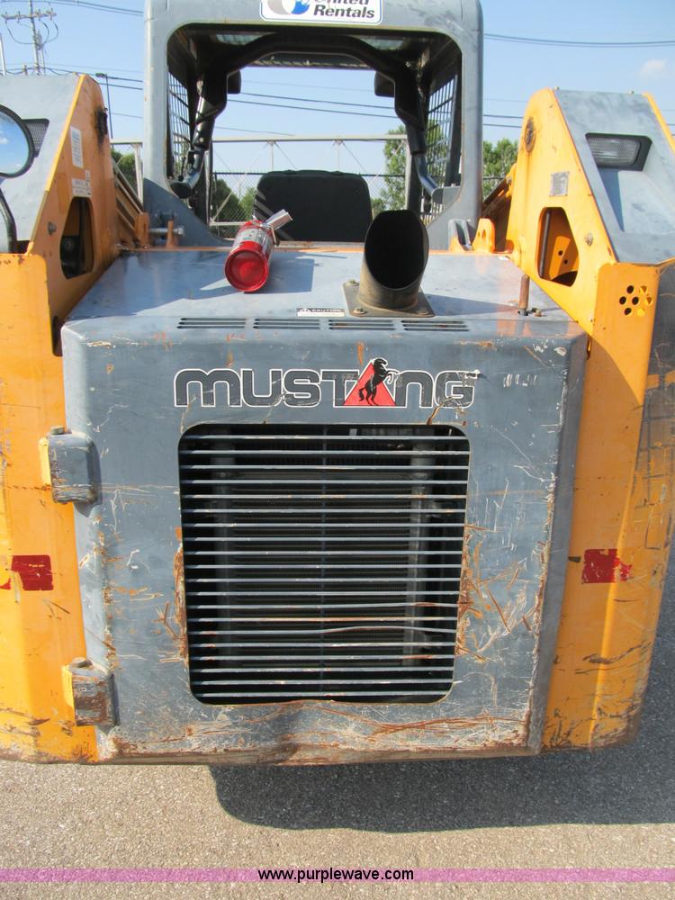 image for item B2866 2006 Mustang MTL20 track skid steer
