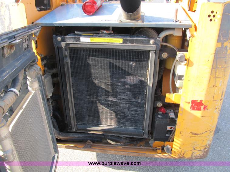 image for item B2866 2006 Mustang MTL20 track skid steer