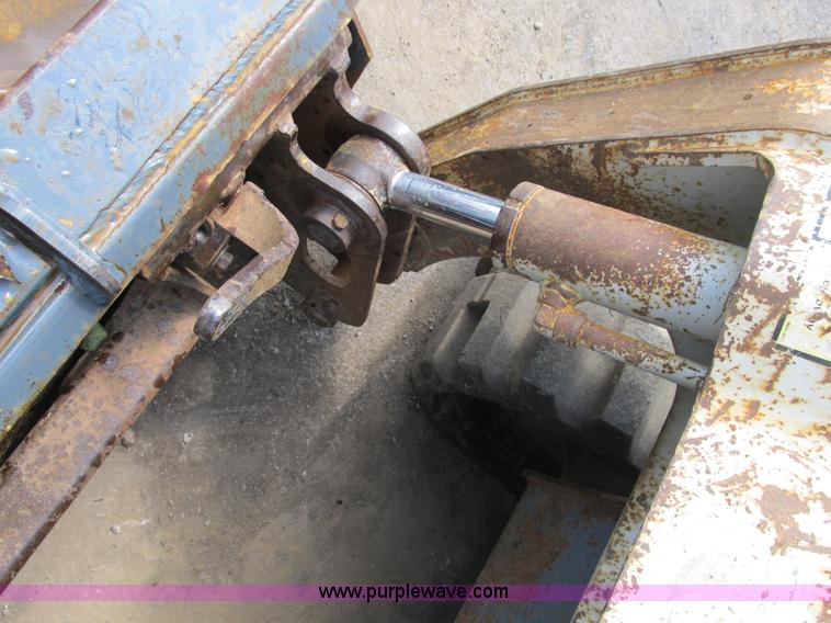 image for item B2869 2006 Takeuchi TL140CR track skid steer