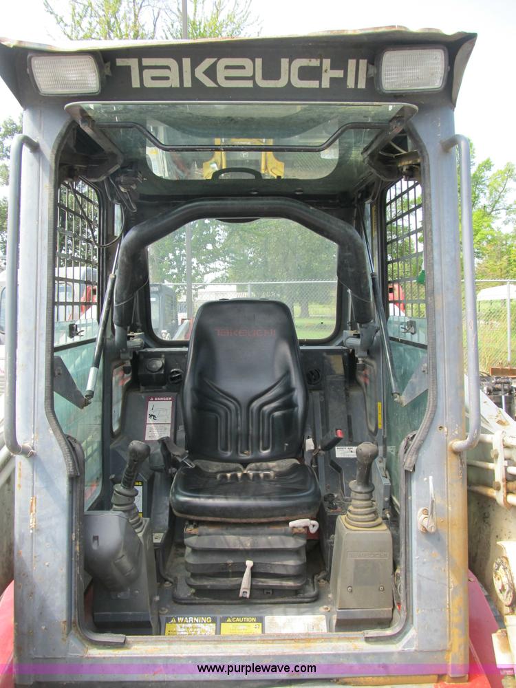 image for item B2869 2006 Takeuchi TL140CR track skid steer