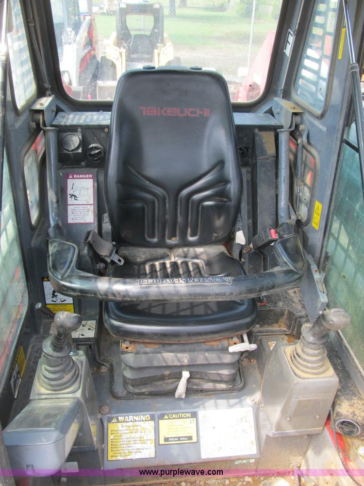 image for item B2869 2006 Takeuchi TL140CR track skid steer