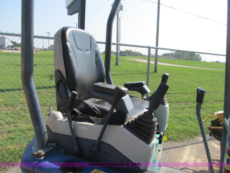 image for item B2870 2007 IHI 15NX2 mini excavator
