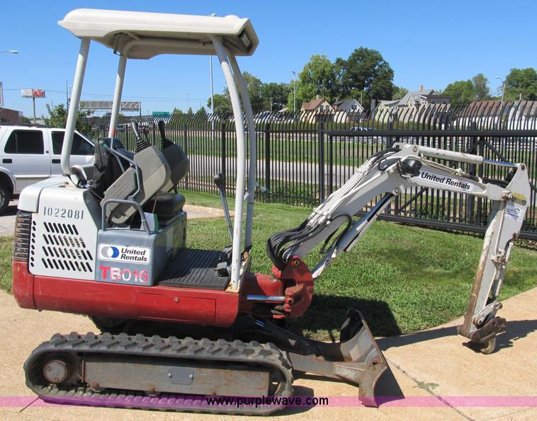 image for item B2872 2007 Takeuchi TB016 compact excavator