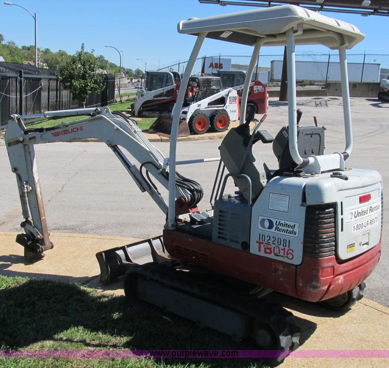 image for item B2872 2007 Takeuchi TB016 compact excavator