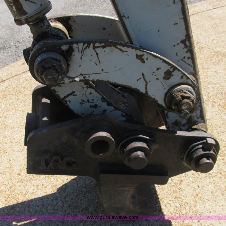 image for item B2872 2007 Takeuchi TB016 compact excavator