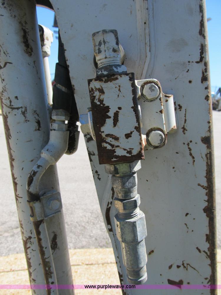 image for item B2872 2007 Takeuchi TB016 compact excavator