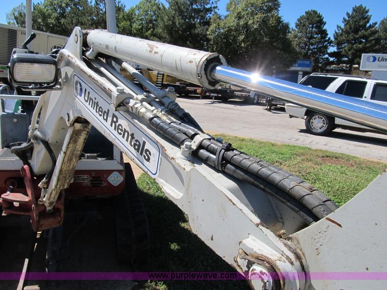 image for item B2872 2007 Takeuchi TB016 compact excavator