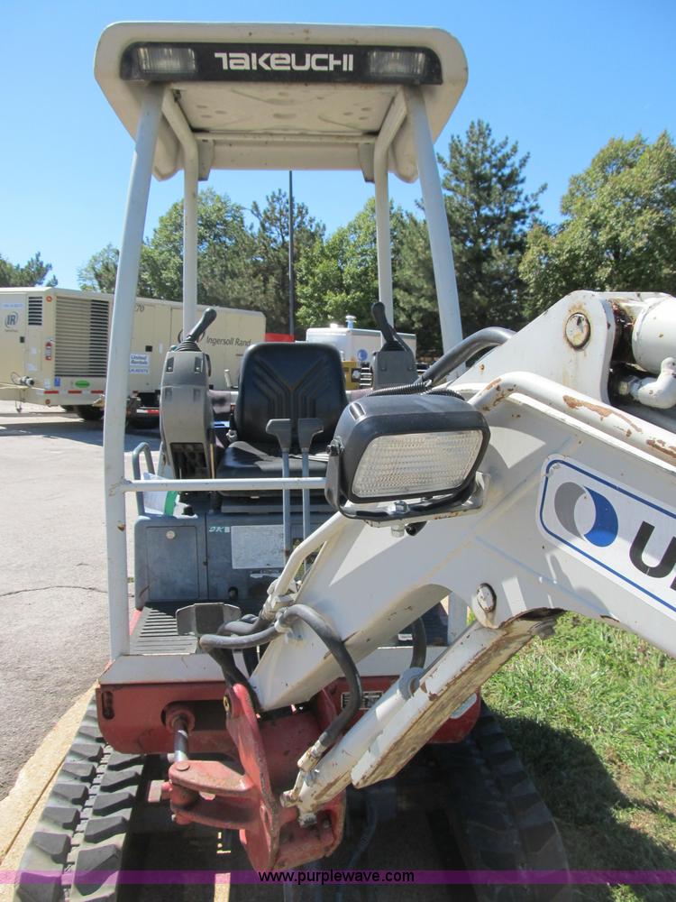 image for item B2872 2007 Takeuchi TB016 compact excavator