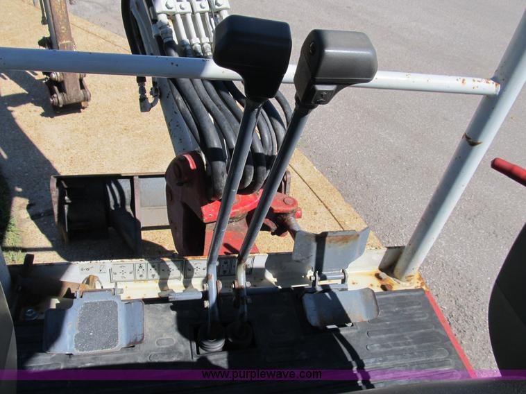 image for item B2872 2007 Takeuchi TB016 compact excavator