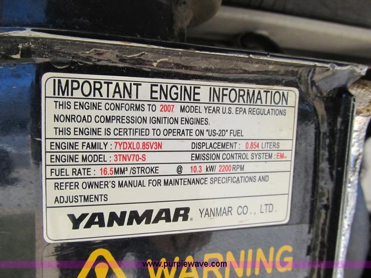 image for item B2872 2007 Takeuchi TB016 compact excavator