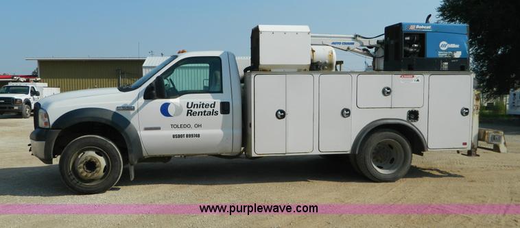 image for item B3866 2006 Ford F550 XL Super Duty service truck