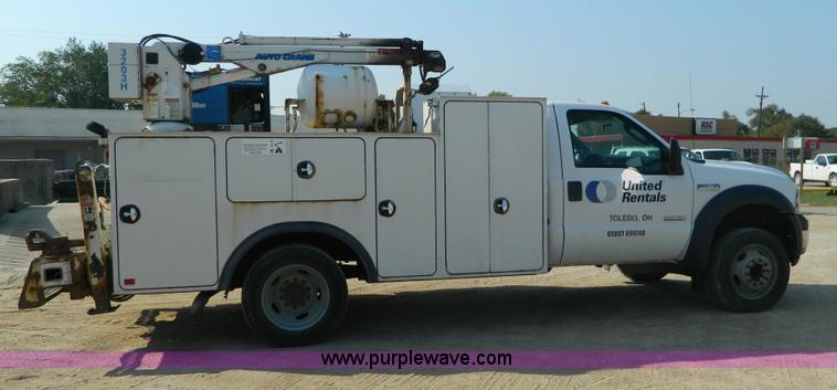 image for item B3866 2006 Ford F550 XL Super Duty service truck
