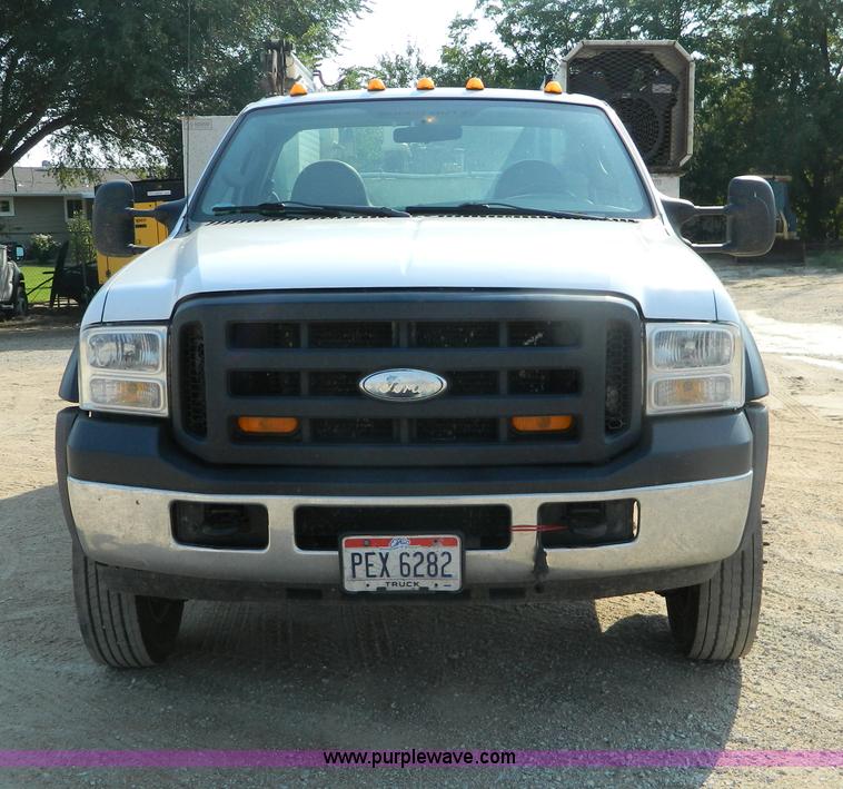 image for item B3866 2006 Ford F550 XL Super Duty service truck