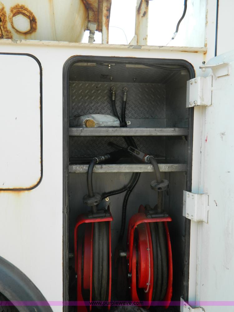 image for item B3866 2006 Ford F550 XL Super Duty service truck