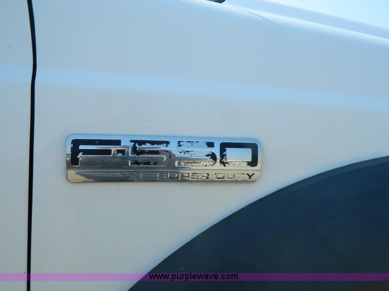 image for item B3866 2006 Ford F550 XL Super Duty service truck