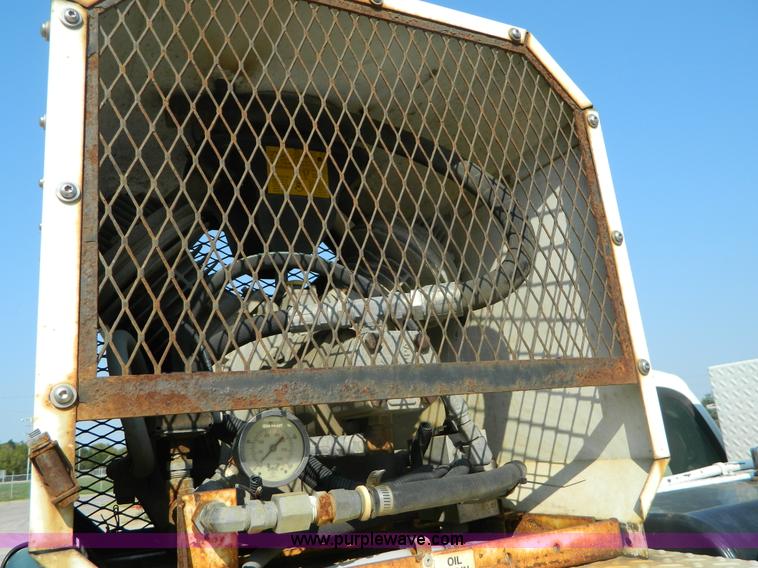 image for item B3866 2006 Ford F550 XL Super Duty service truck