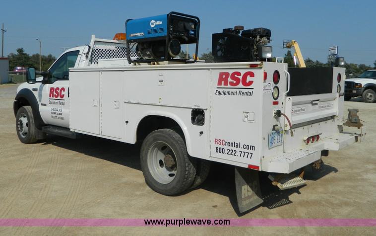 image for item B3867 2007 Ford F550 XL Super Duty service truck