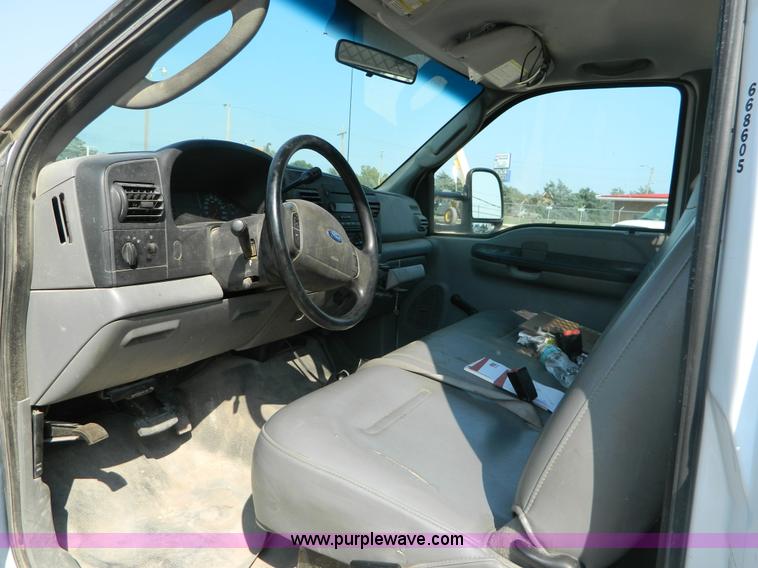 image for item B3867 2007 Ford F550 XL Super Duty service truck