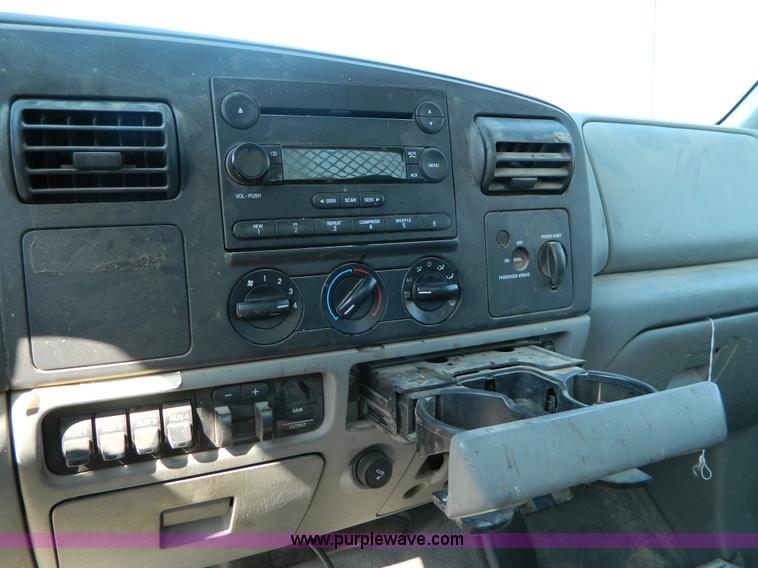 image for item B3867 2007 Ford F550 XL Super Duty service truck