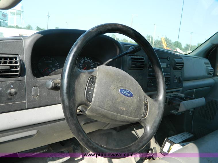 image for item B3867 2007 Ford F550 XL Super Duty service truck