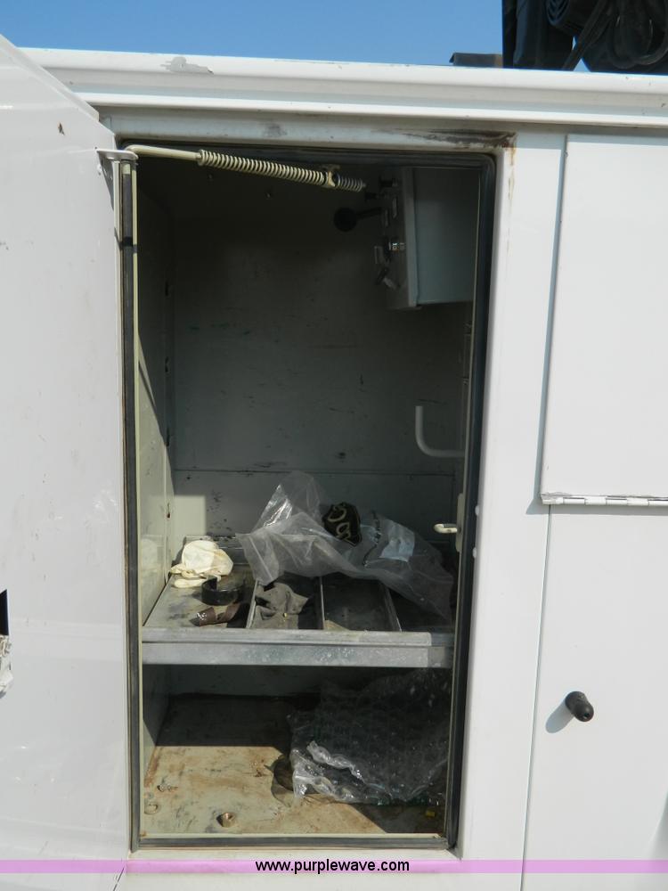 image for item B3867 2007 Ford F550 XL Super Duty service truck