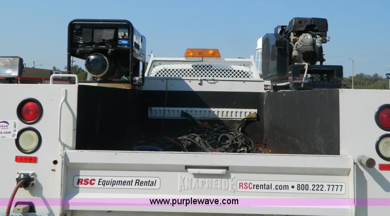 image for item B3867 2007 Ford F550 XL Super Duty service truck