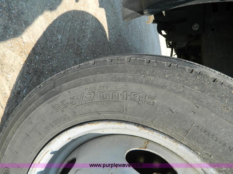 image for item B3867 2007 Ford F550 XL Super Duty service truck