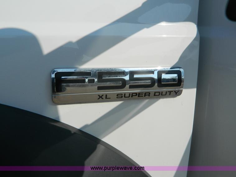 image for item B3867 2007 Ford F550 XL Super Duty service truck