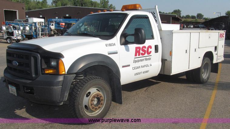 image for item B5209 2006 Ford F550 XL Super Duty service truck