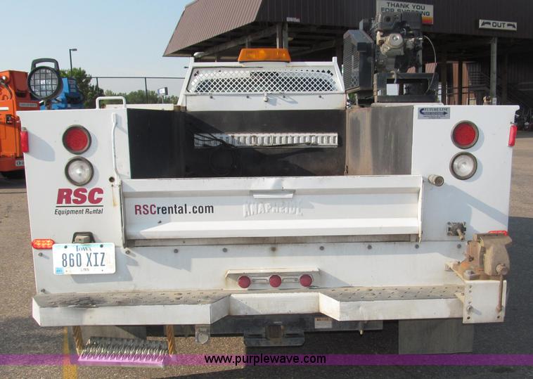 image for item B5209 2006 Ford F550 XL Super Duty service truck