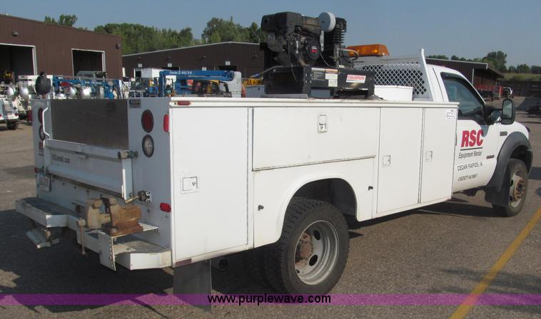 image for item B5209 2006 Ford F550 XL Super Duty service truck