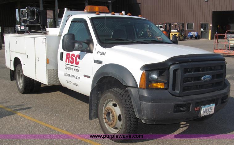 image for item B5209 2006 Ford F550 XL Super Duty service truck