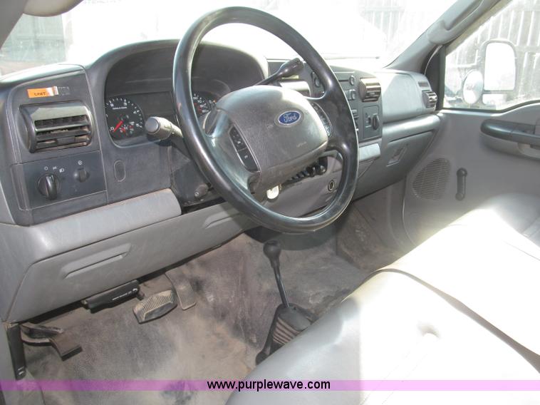 image for item B5209 2006 Ford F550 XL Super Duty service truck