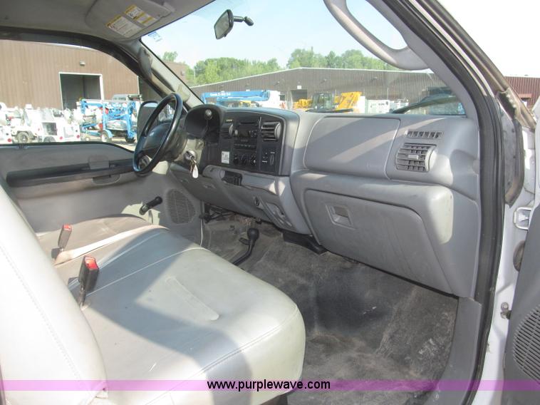 image for item B5209 2006 Ford F550 XL Super Duty service truck