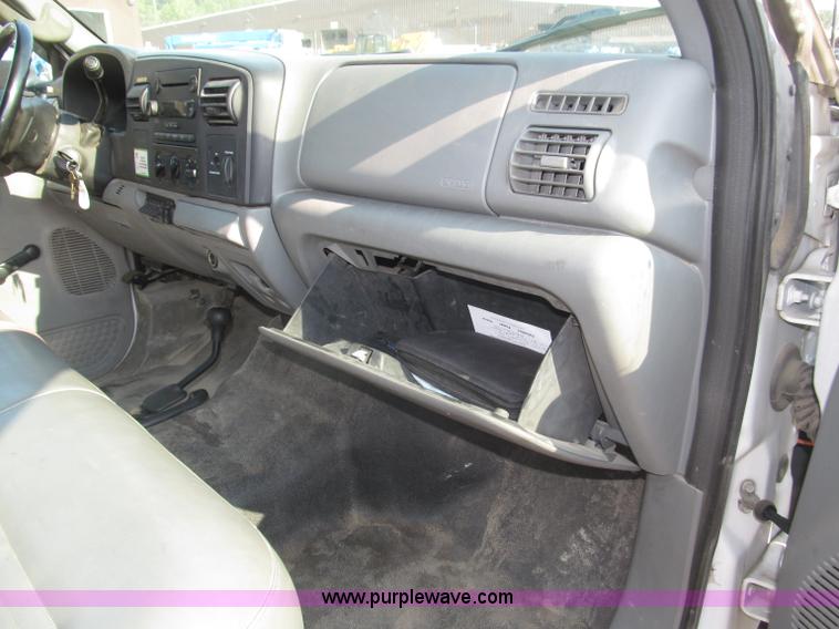 image for item B5209 2006 Ford F550 XL Super Duty service truck