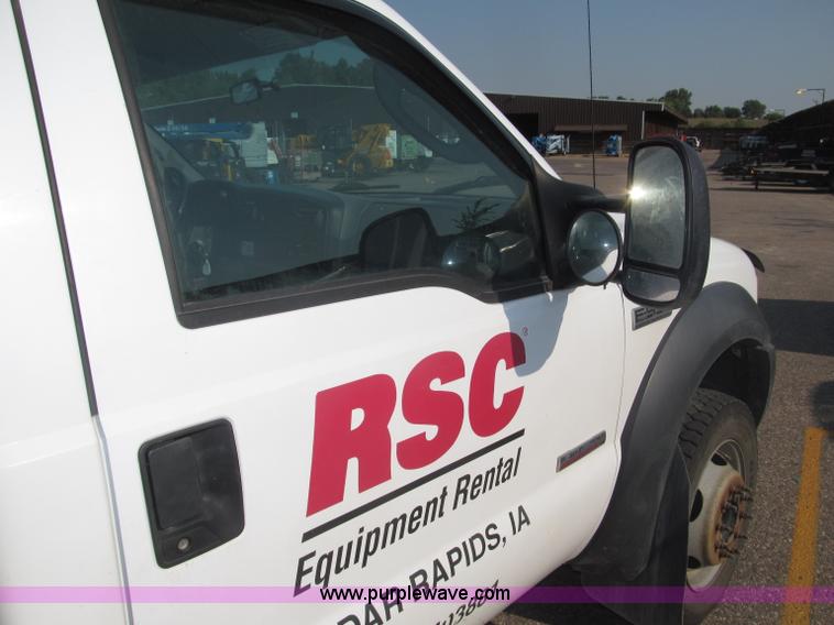 image for item B5209 2006 Ford F550 XL Super Duty service truck