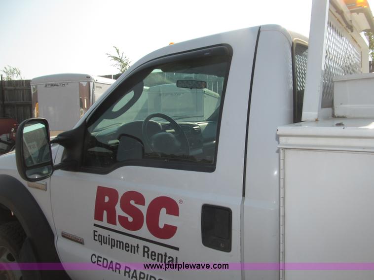 image for item B5209 2006 Ford F550 XL Super Duty service truck