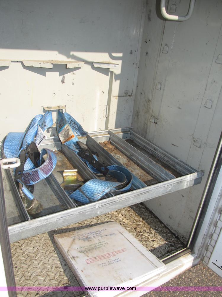 image for item B5209 2006 Ford F550 XL Super Duty service truck